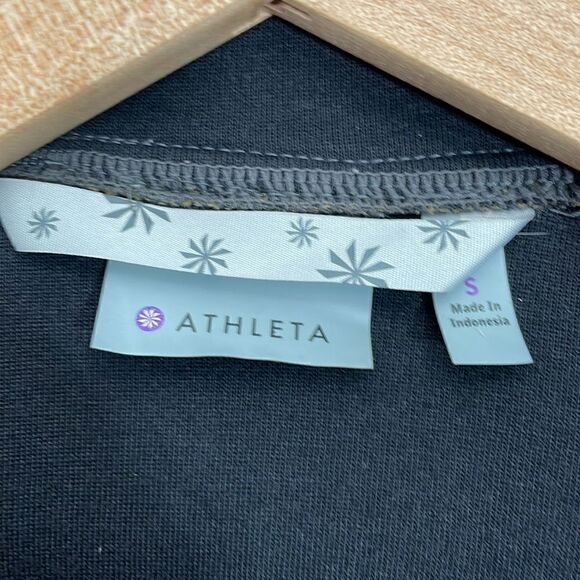 Athleta Fuse Hooded Scuba Gray Thumbhole
Zipper Pocket Zip Up Jacket Sz Small - Picture 10 of 13